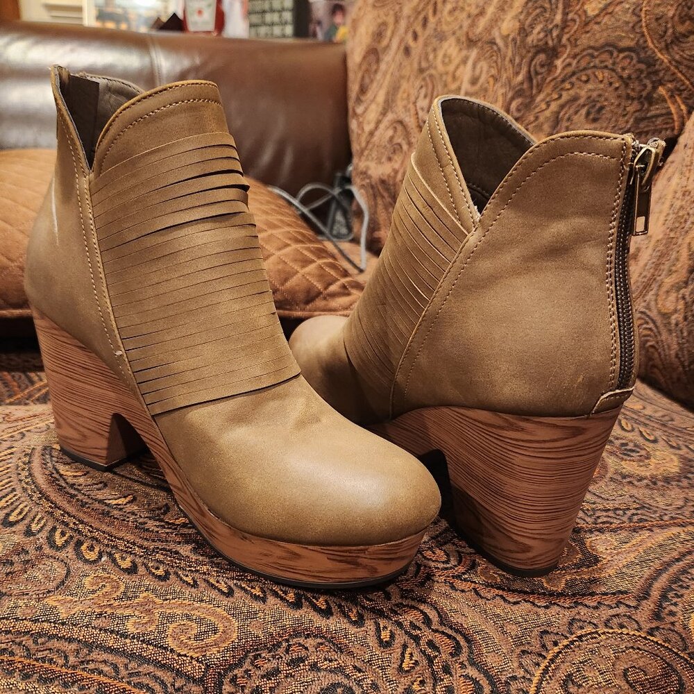 Pierre Dumas Zip-on Brown Booties with 3" Heel